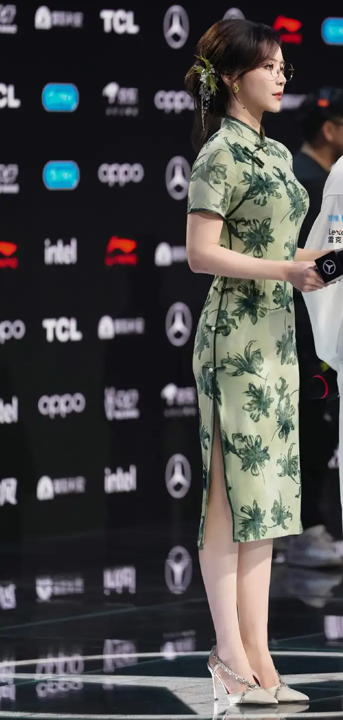 风云决下载市场表现对比图